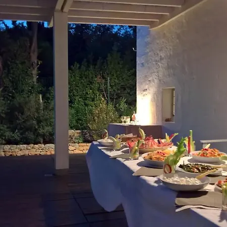 Holiday home Palmaflora Affitto Camere In Villa Con Trulli Impalata